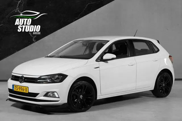 Photo 1 : Volkswagen Polo 2018 Petrol