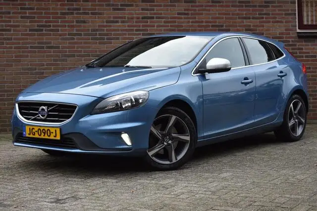 Photo 1 : Volvo V40 2016 Petrol