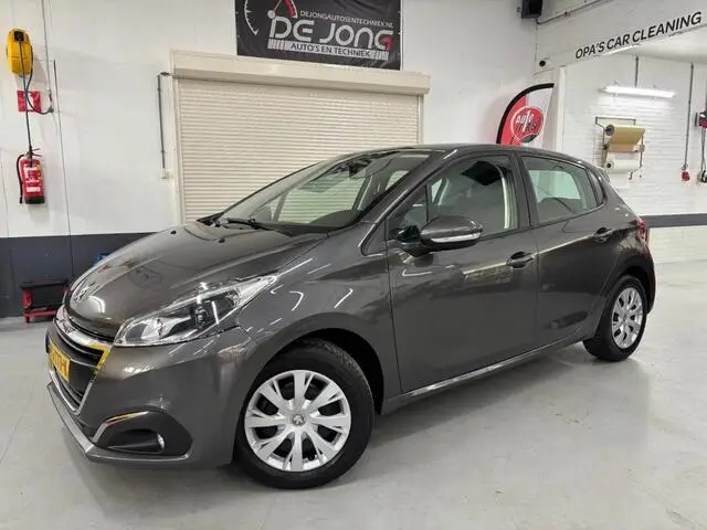 Photo 1 : Peugeot 208 2018 Essence