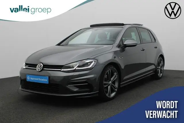 Photo 1 : Volkswagen Golf 2018 Petrol