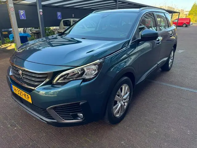 Photo 1 : Peugeot 5008 2017 Petrol