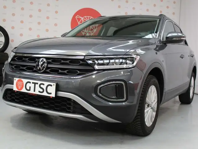 Photo 1 : Volkswagen T-roc 2024 Essence