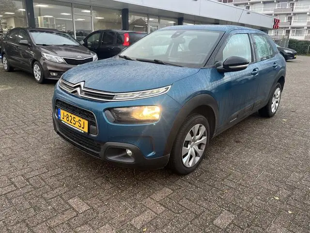 Photo 1 : Citroen C4 2018 Petrol