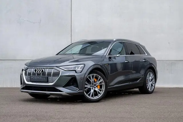 Photo 1 : Audi E-tron 2020 Electric