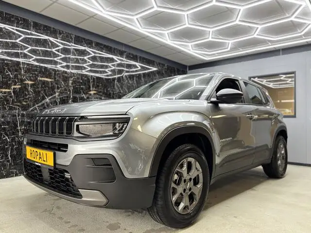 Photo 1 : Jeep Avenger 2024 Hybride