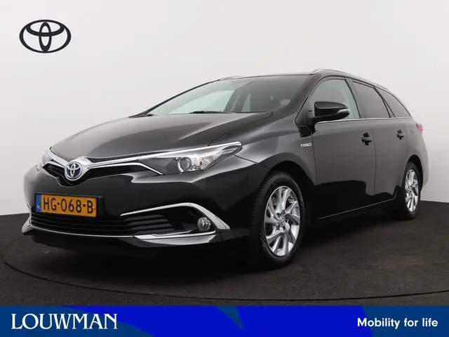 Photo 1 : Toyota Auris 2015 Hybrid