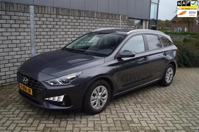 Photo 1 : Hyundai I30 2022 Petrol