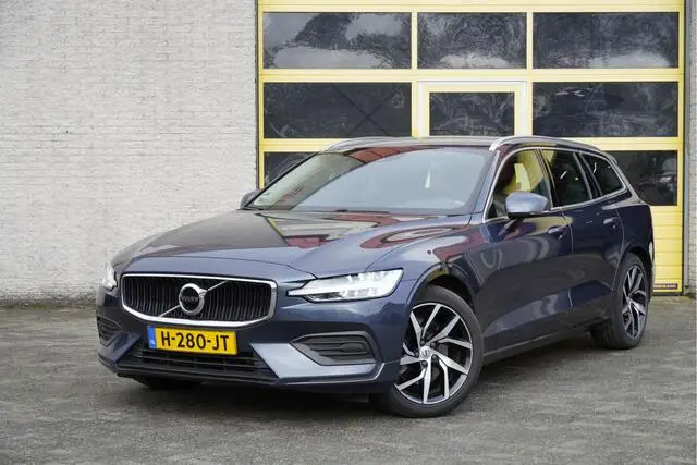 Photo 1 : Volvo V60 2020 Essence