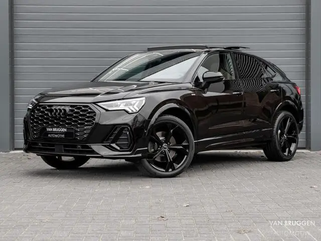 Photo 1 : Audi Q3 2020 Essence