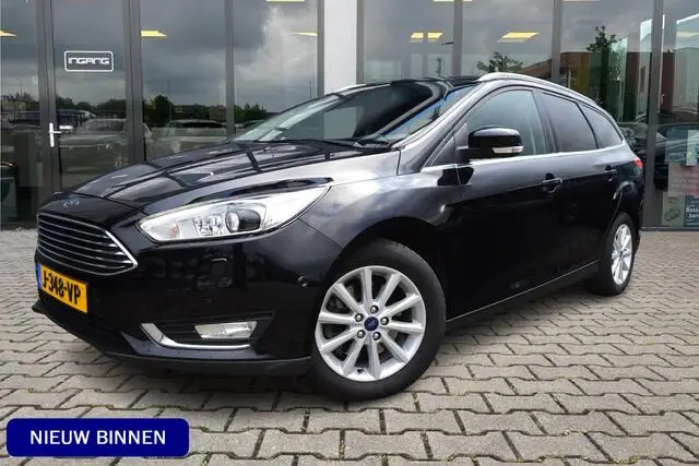 Photo 1 : Ford Focus 2015 Petrol