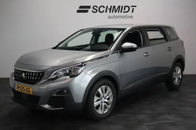 Photo 1 : Peugeot 5008 2020 Petrol