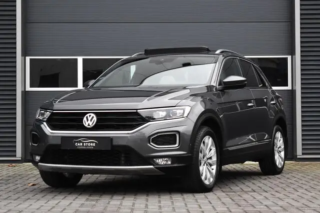 Photo 1 : Volkswagen T-roc 2018 Petrol