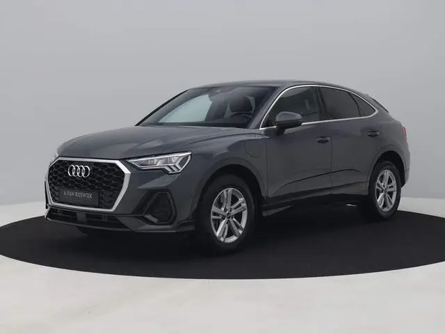 Photo 1 : Audi Q3 2021 Hybrid