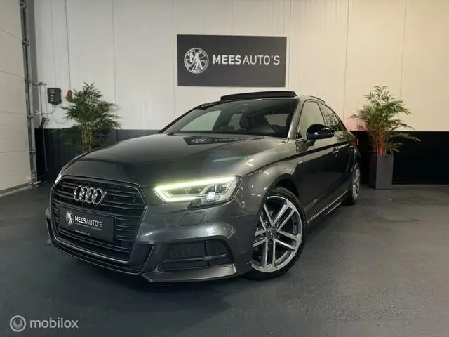 Photo 1 : Audi A3 2019 Petrol