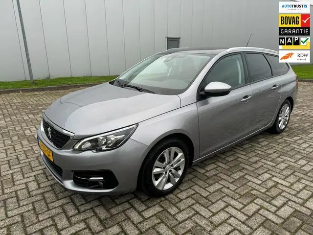 Photo 1 : Peugeot 308 2020 Petrol