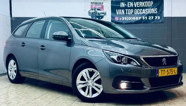 Photo 1 : Peugeot 308 2018 Petrol