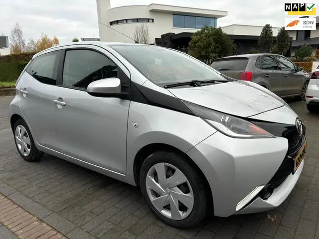 Photo 1 : Toyota Aygo 2017 Petrol