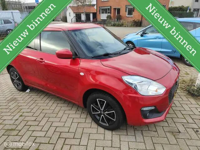 Photo 1 : Suzuki Swift 2017 Petrol