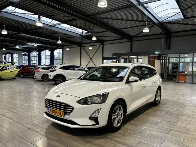 Photo 1 : Ford Focus 2021 Hybride