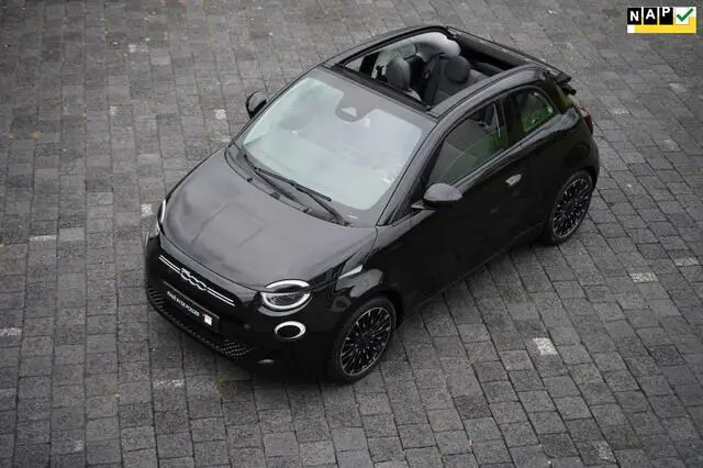 Photo 1 : Fiat 500c 2021 Électrique