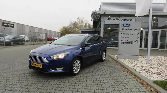 Photo 1 : Ford Focus 2015 Petrol