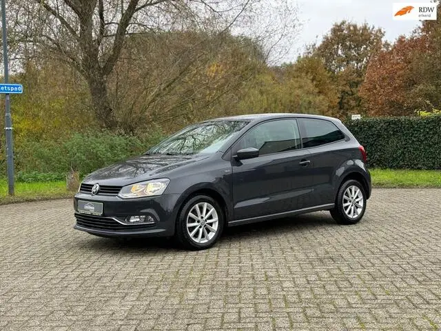 Photo 1 : Volkswagen Polo 2015 Essence