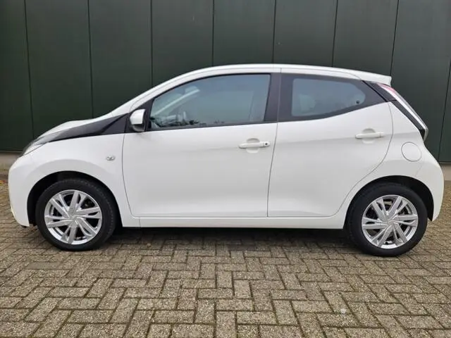 Photo 1 : Toyota Aygo 2018 Petrol