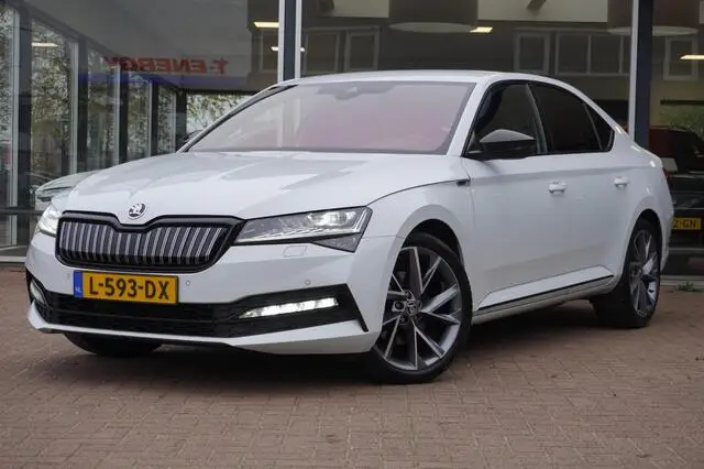 Photo 1 : Skoda Superb 2021 Hybride