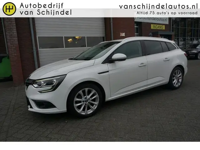 Photo 1 : Renault Megane 2018 Petrol