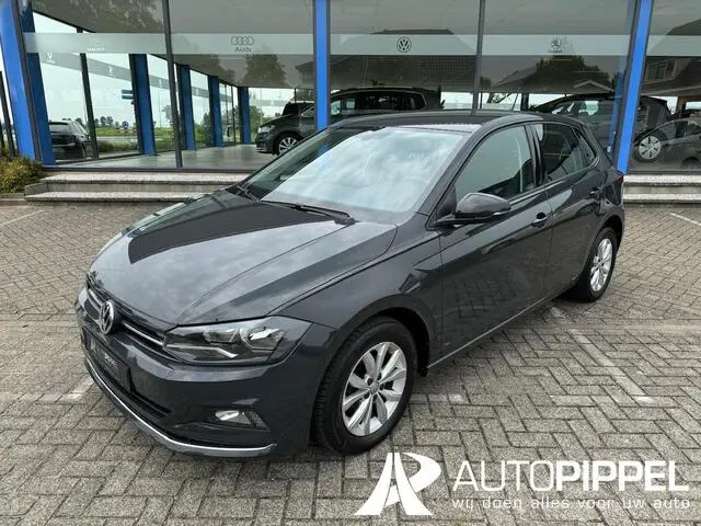 Photo 1 : Volkswagen Polo 2018 Petrol