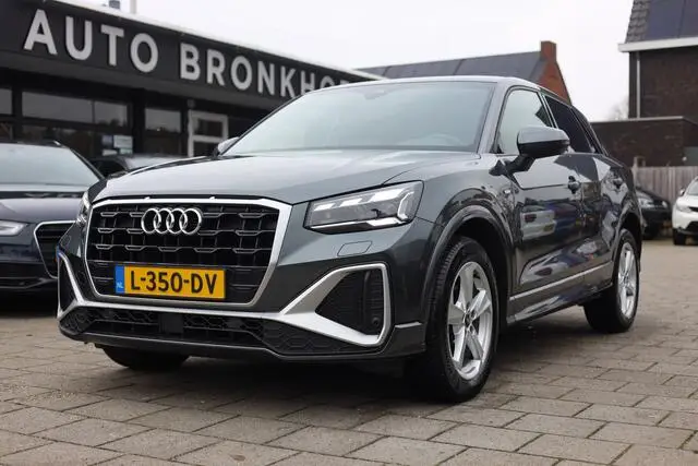 Photo 1 : Audi Q2 2021 Essence