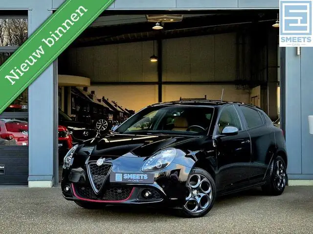 Photo 1 : Alfa Romeo Giulietta 2020 Petrol