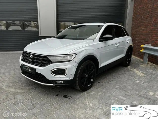 Photo 1 : Volkswagen T-roc 2022 Essence