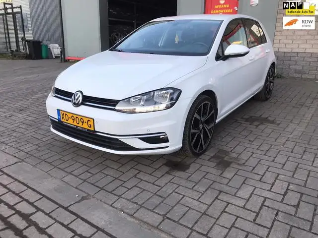 Photo 1 : Volkswagen Golf 2017 Diesel