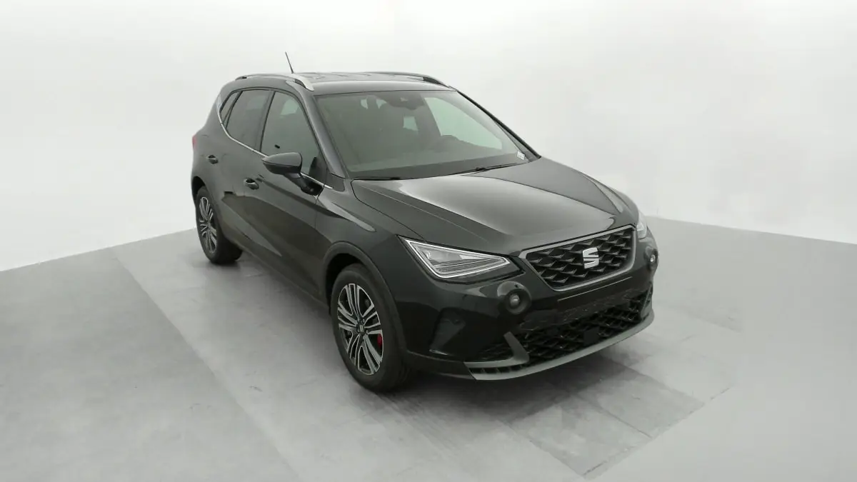 Photo 1 : Seat Arona 2024 Petrol