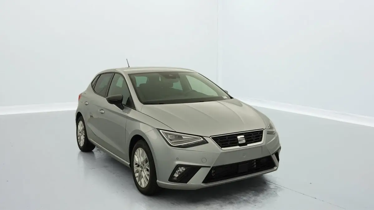 Photo 1 : Seat Ibiza 2024 Essence