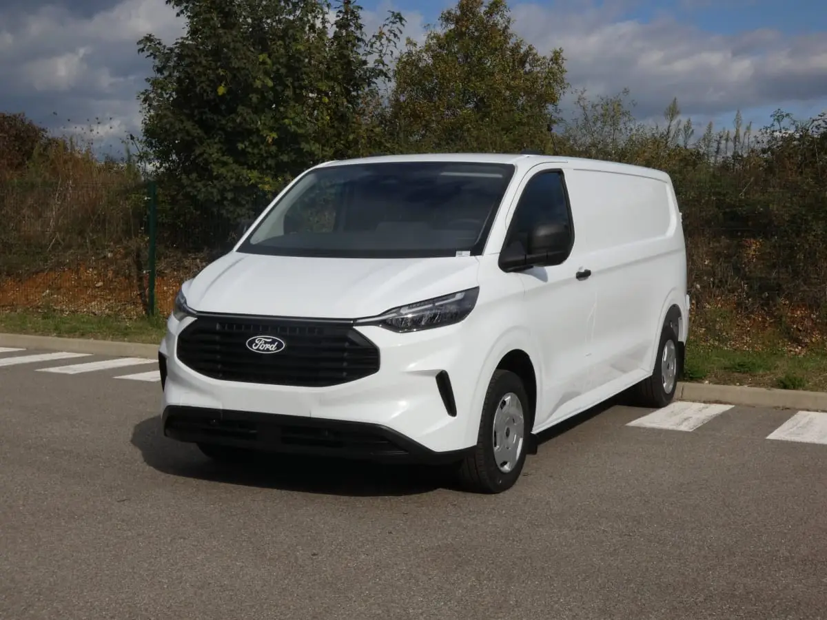 Photo 1 : Ford Transit 2024 Diesel