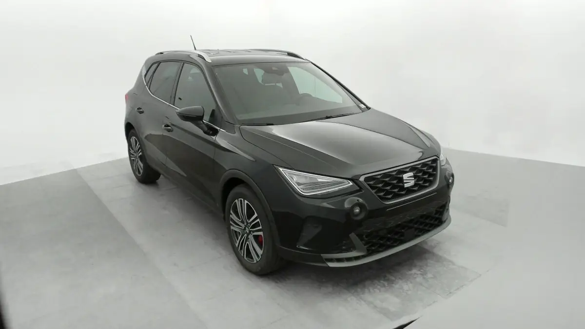 Photo 1 : Seat Arona 2024 Petrol